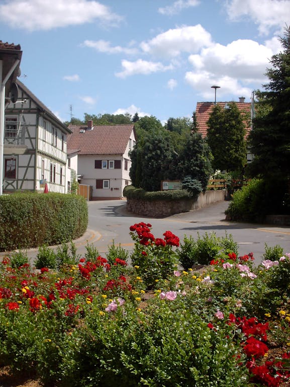 Dorfmitte Affhöllerbach